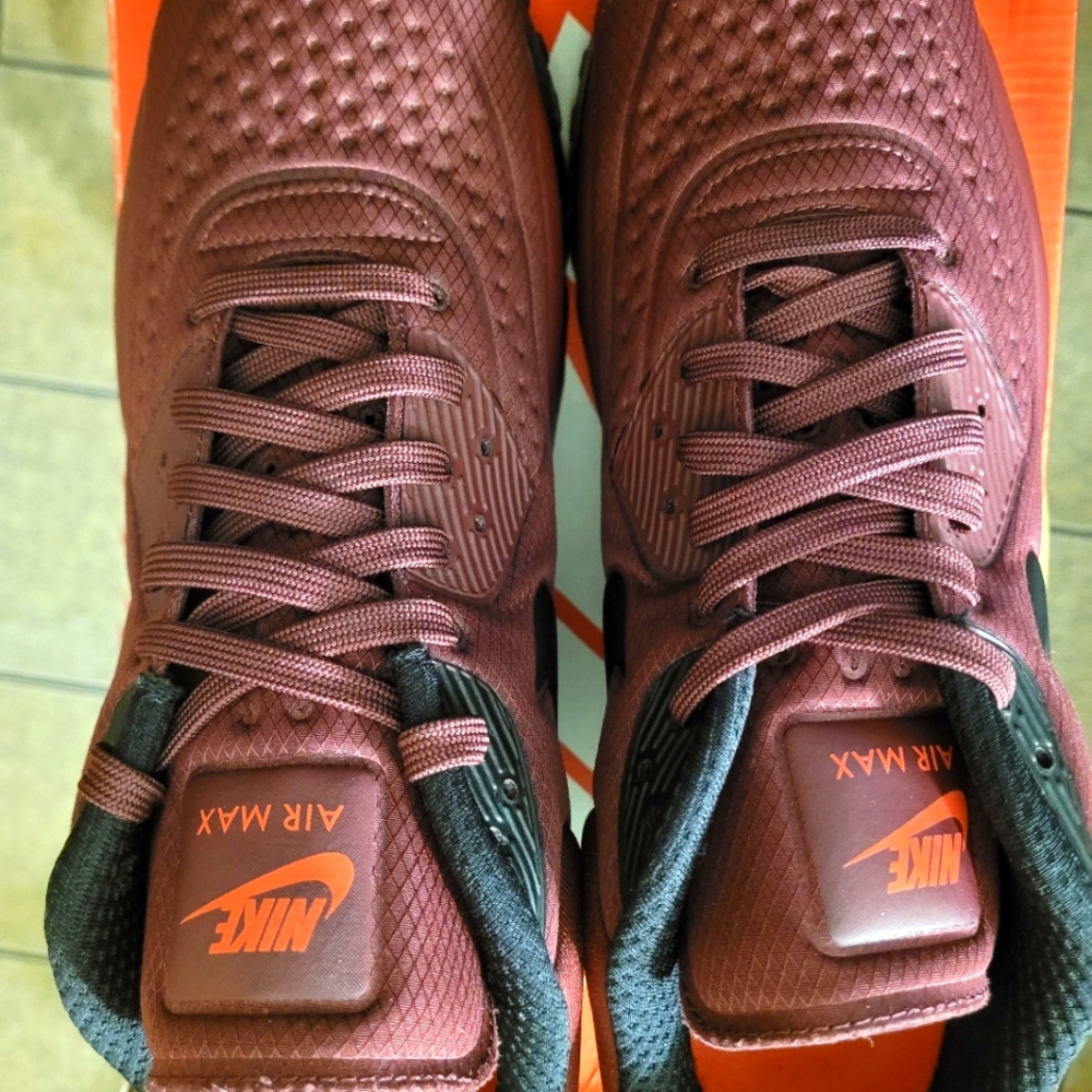 Nike